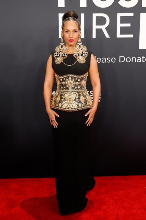 Alicia Keys wearing Antique Gold