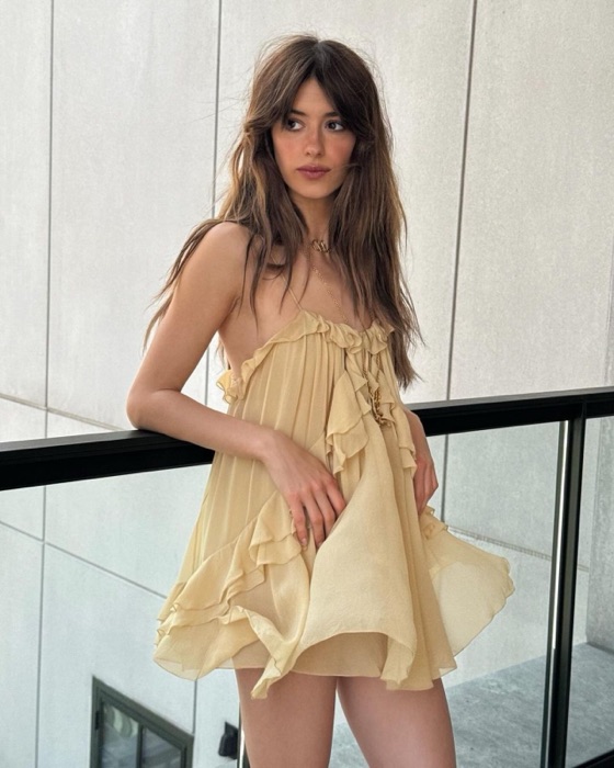 Daisy Edgar-Jones in Honey Gold