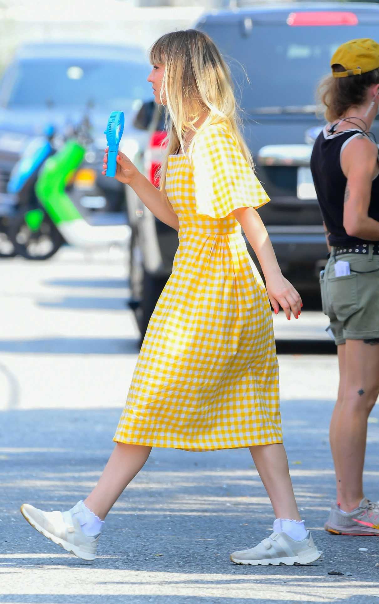 Kaley Cuoco wearing Soft Buttercup
