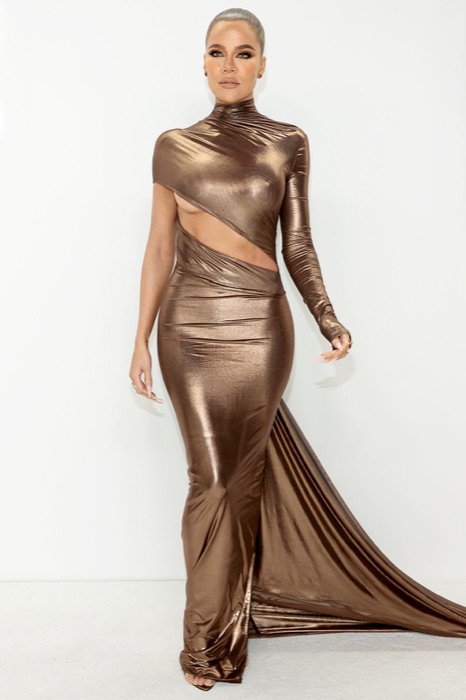 Khloé Kardashian wearing Bronze