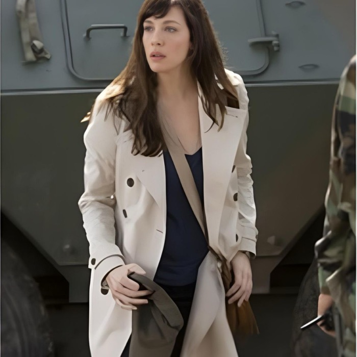 Liv Tyler in Camel