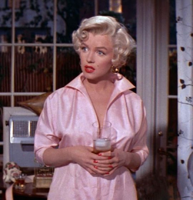 Marilyn Monroe wearing Rose Quartz