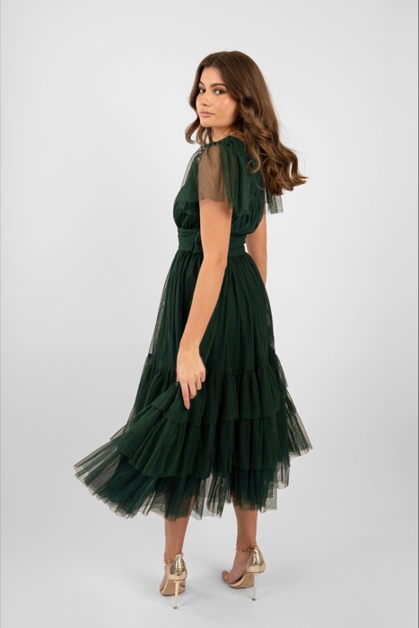 Mikey Madison wearing Pine
