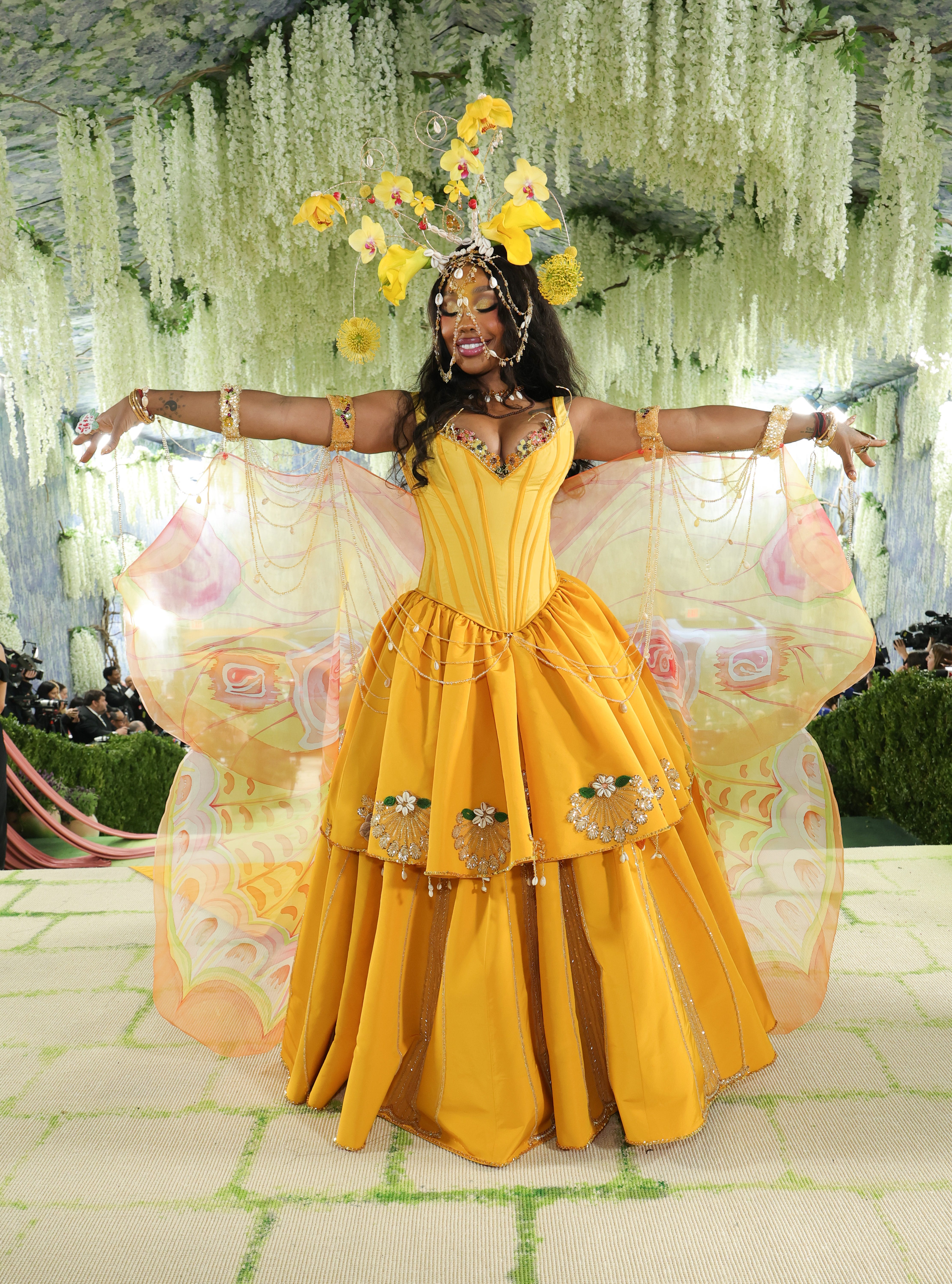 SZA wearing Marigold